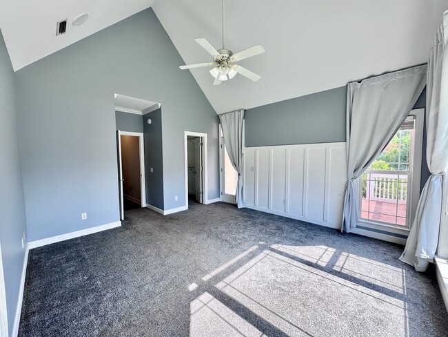 Building Photo - 214 Southern Winds Dr