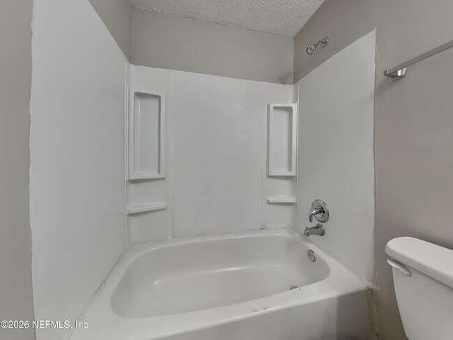 Building Photo - 11749 Kingfisher Ln E