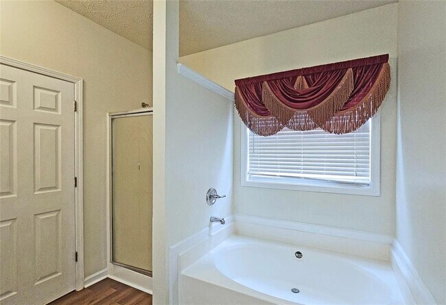 Building Photo - 735 Cool Weather Dr