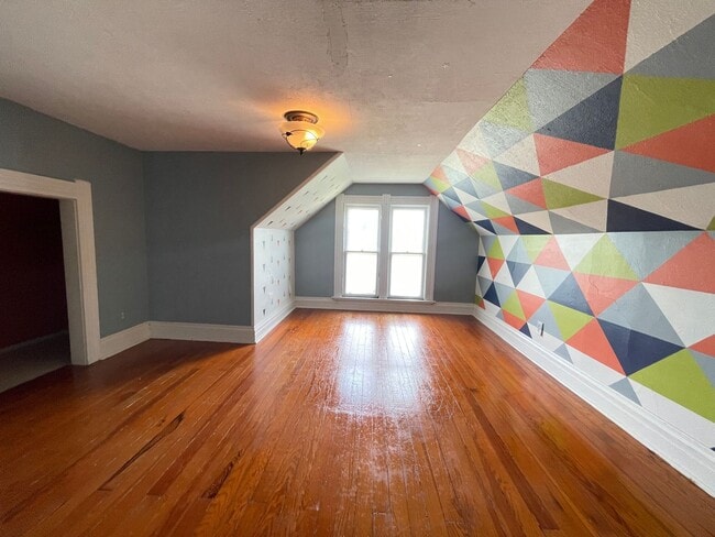 Building Photo - 4/2 bedroom house in republic