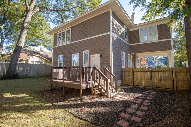 Building Photo - Immediate move-in! Short-term lease! Spacious 4BR/3BA Home Near USC!