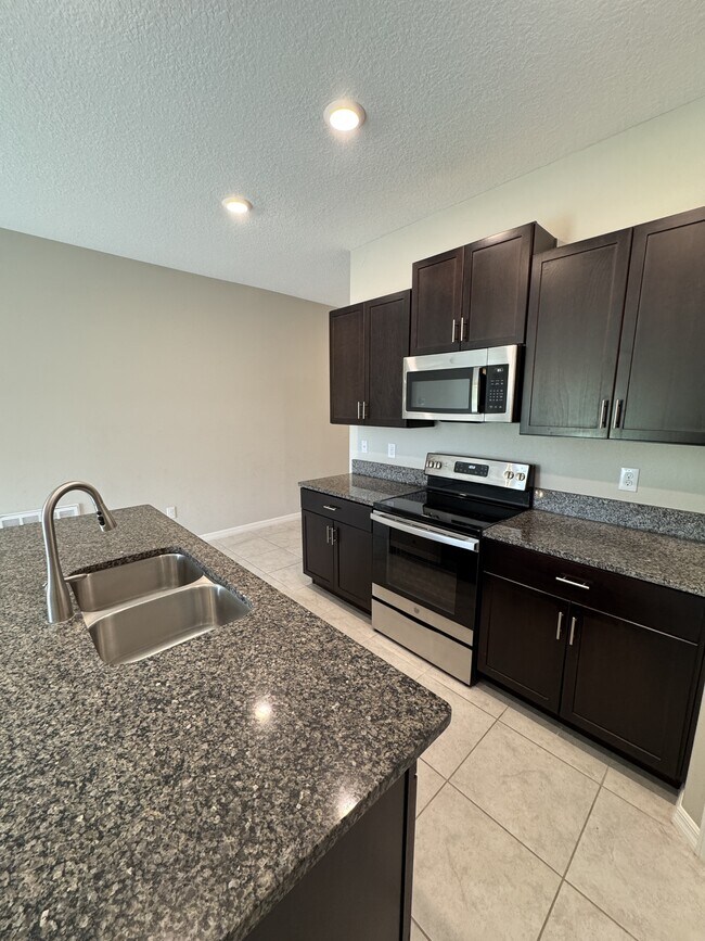 Building Photo - 13009 Majestic Garden Ln