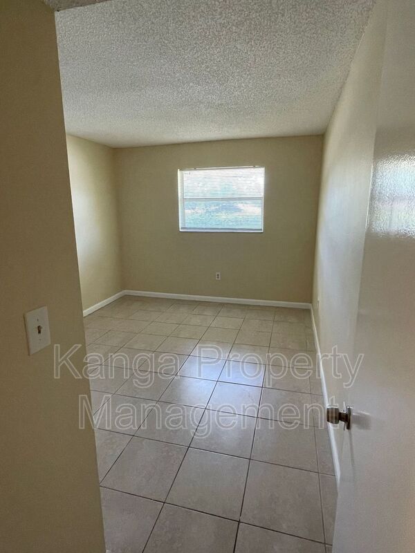 Building Photo - 11605 NW 29th Ct