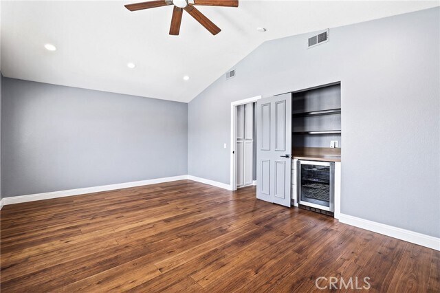 Building Photo - 52 Touraine Pl