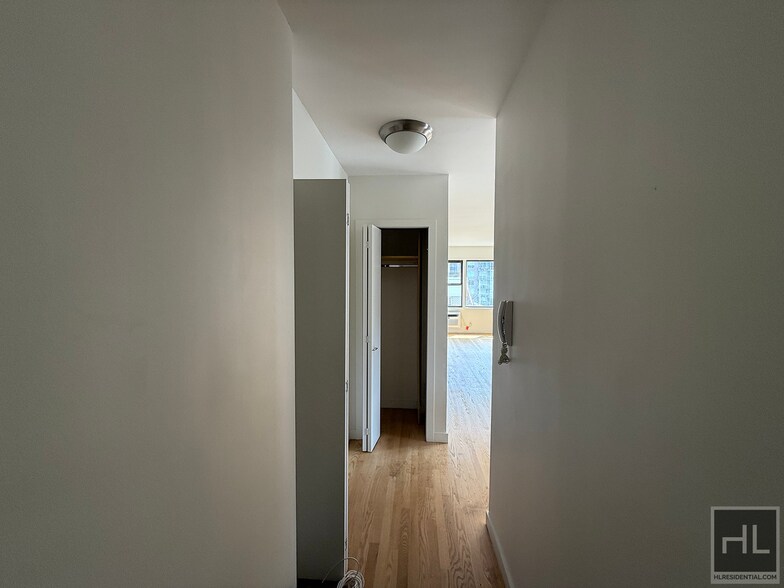Primary Photo - EAST 36 STREET