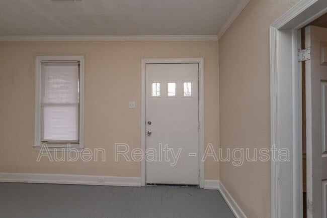 Building Photo - 151 Curry St