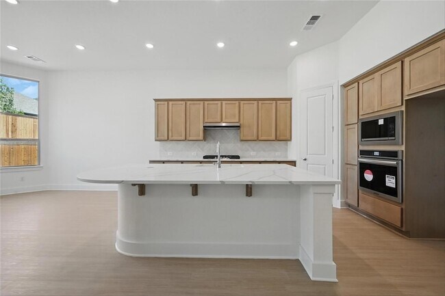 Building Photo - 5064 Westhaven Cir