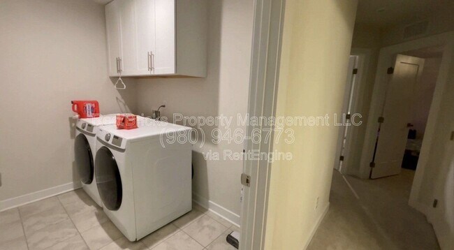 Building Photo - 10188 Harvest Gold Dr