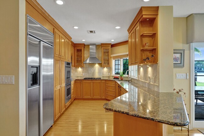 Building Photo - 7 Saranac Rd