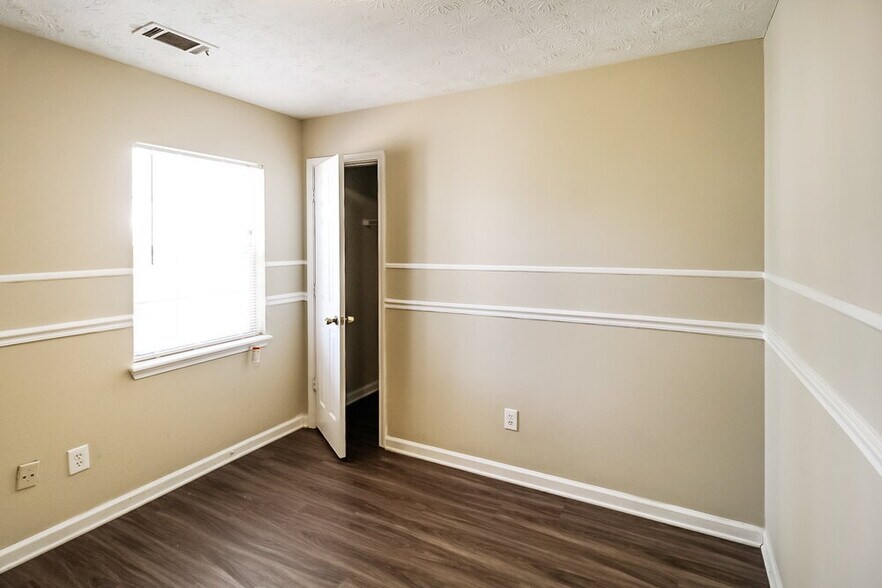 Building Photo - 2938 Trotters View Way