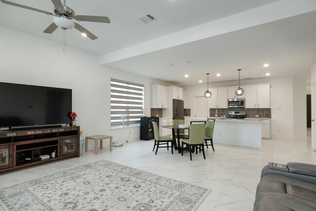 Building Photo - 2309 Wooded Run Trl