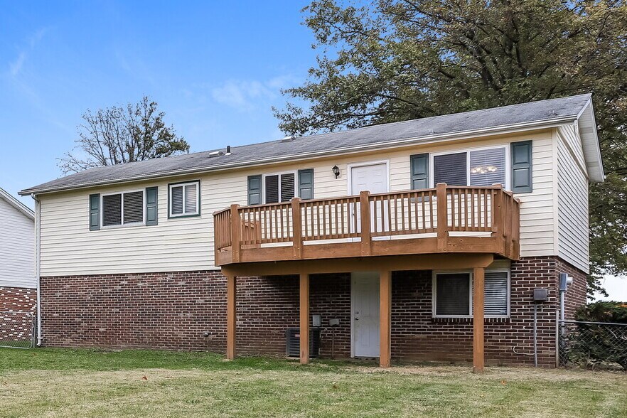 Building Photo - 2328 Bensonhurst Dr