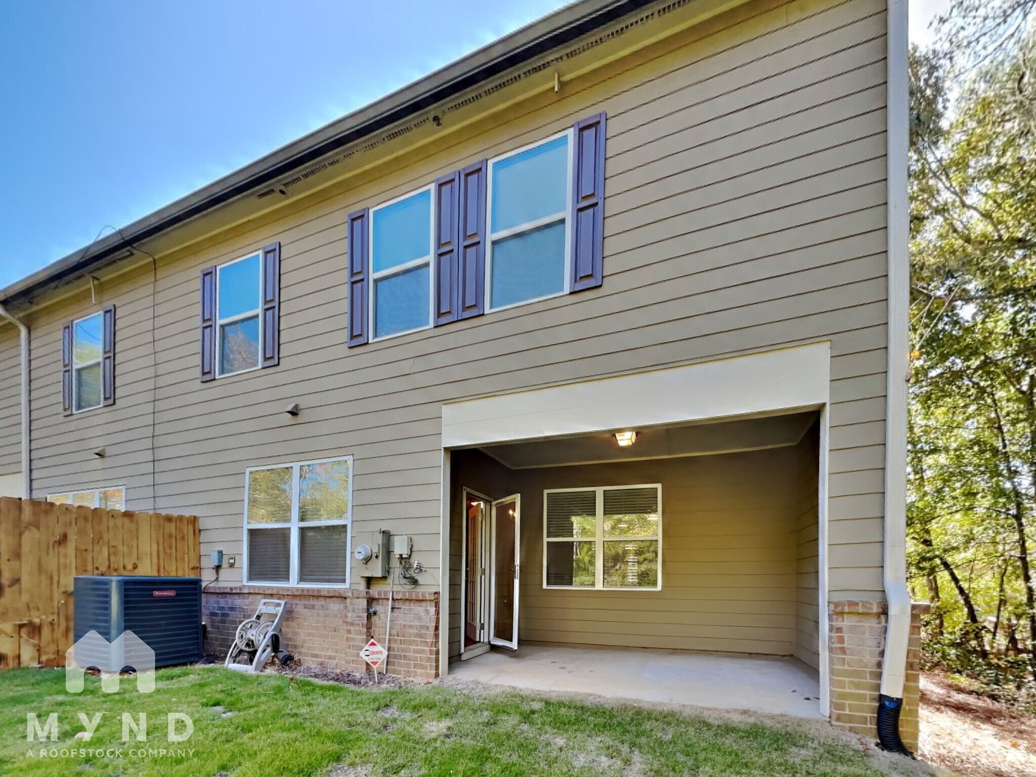 Building Photo - 1313 Stone Bay Dr SW