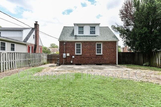 Building Photo - 119 W George Mason Rd
