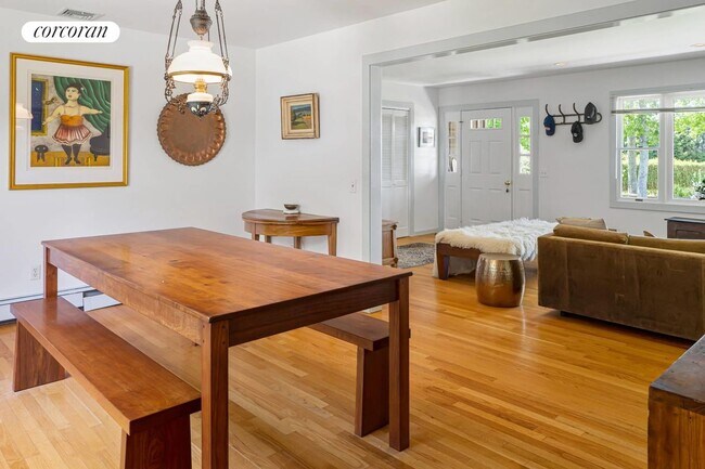 Building Photo - 179 Redwood Rd