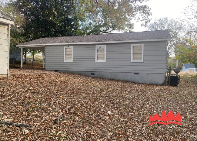 Building Photo - 1756 Cleoford Ave