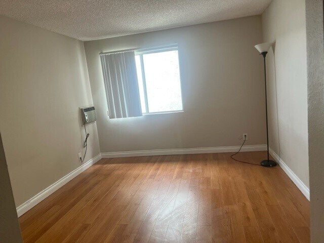 Building Photo - 21801 Roscoe Blvd