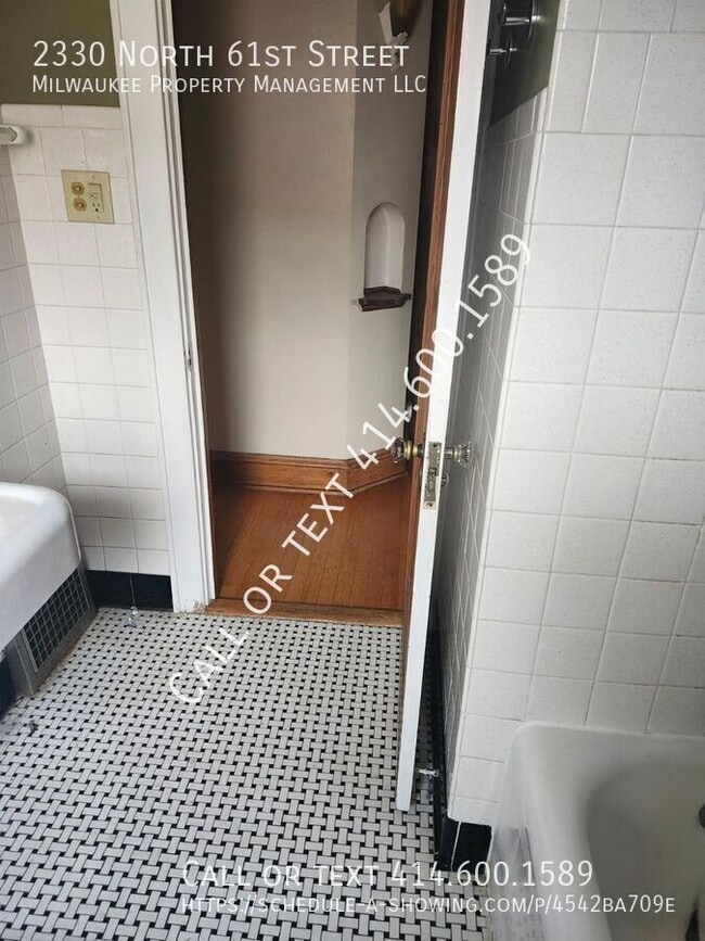 Building Photo - 2330 N 61st St