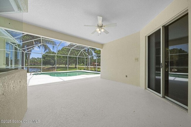 Building Photo - 816 Autumn Glen Dr