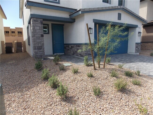 Building Photo - 565 Ruby Robin Ave