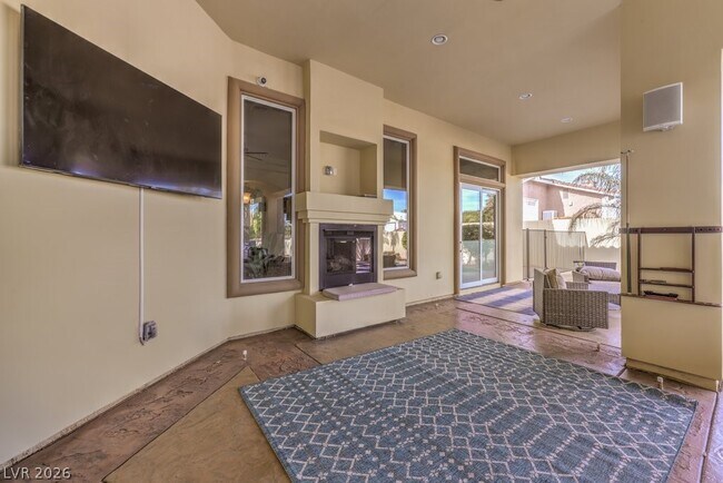 Building Photo - 2780 El Camino Rd