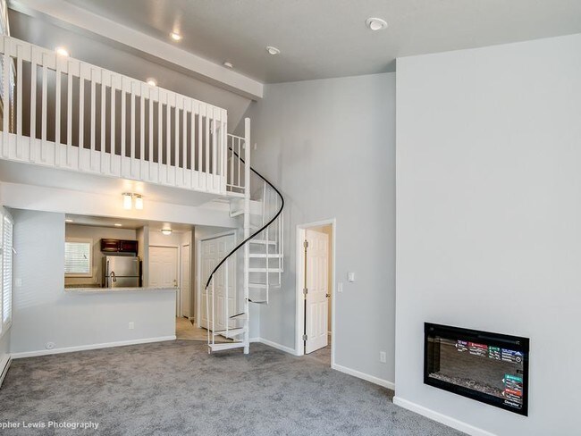 Building Photo - 1140 Poplar Ave