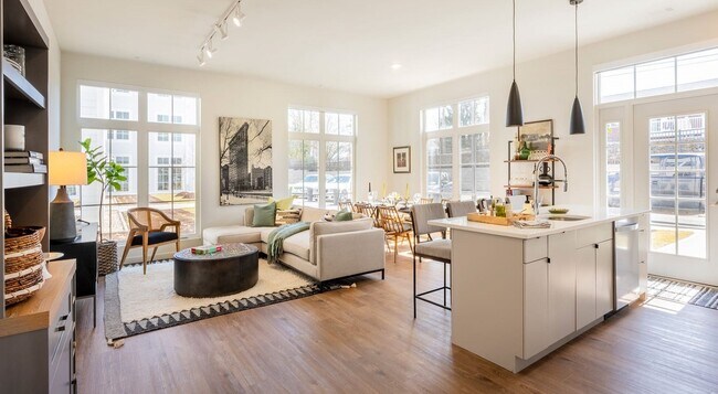 Building Photo - 333 Unquowa Rd