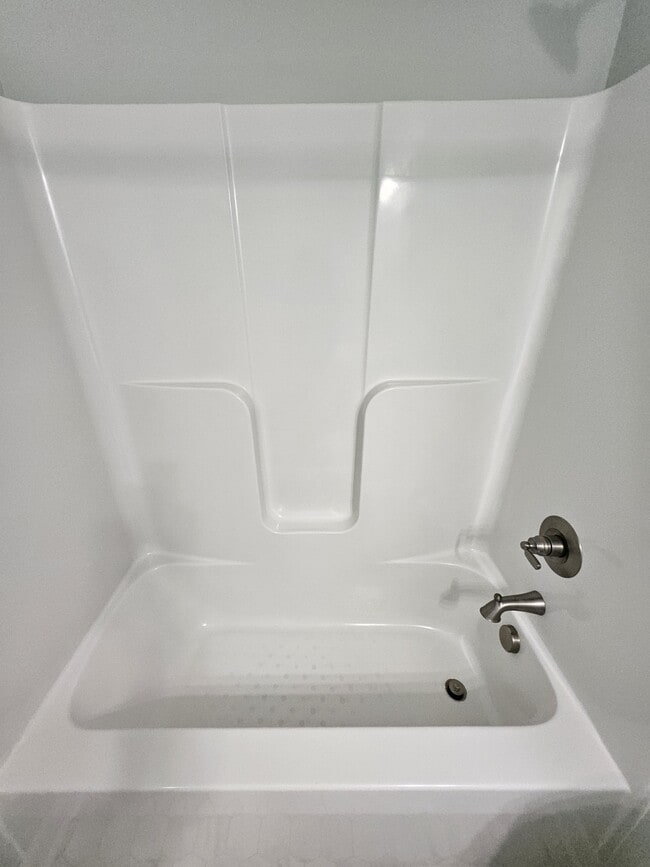 Building Photo - 202 Mutton Dr