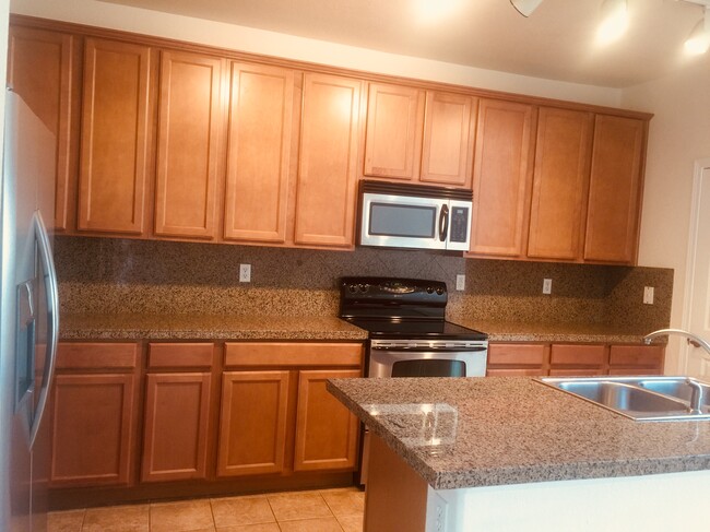 Kitchen - 8510 Canyon Rim Trail