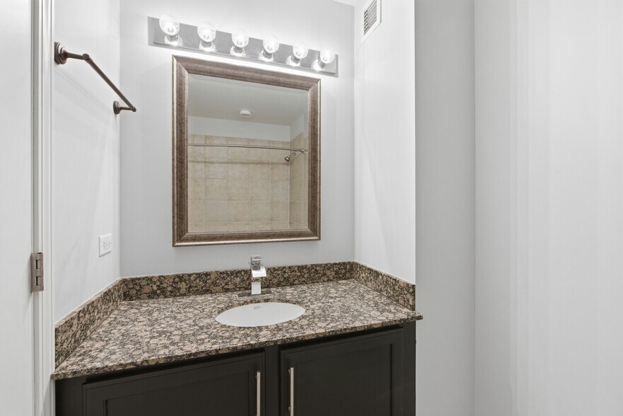 Building Photo - 340 W Superior St