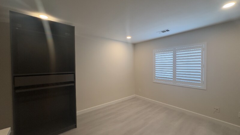 Building Photo - 39391 Tiburon Dr