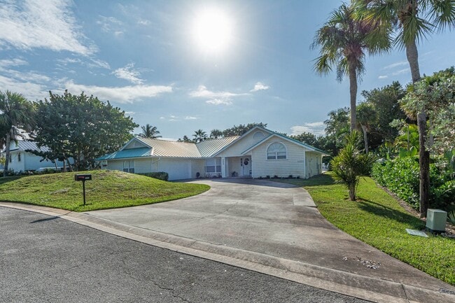 Building Photo - 2225 Silver Sands Ct