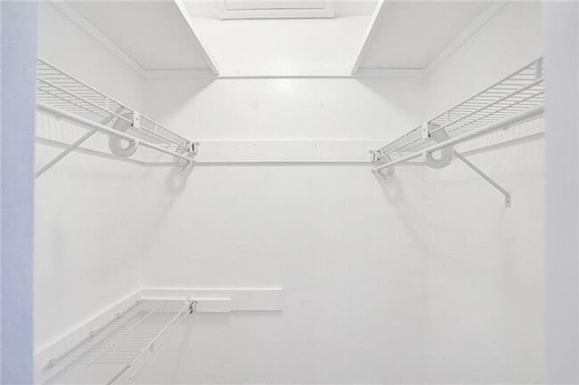 Building Photo - Charming Hollywood Home