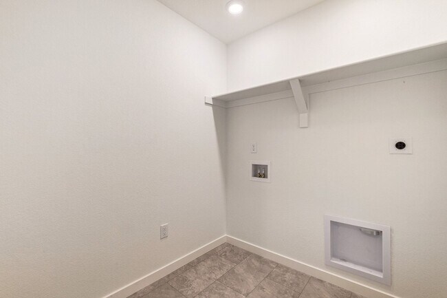 Building Photo - 2675 Painted Turtle Ave