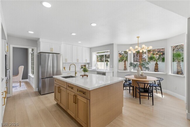 Building Photo - 9725 Cascade Falls Ave