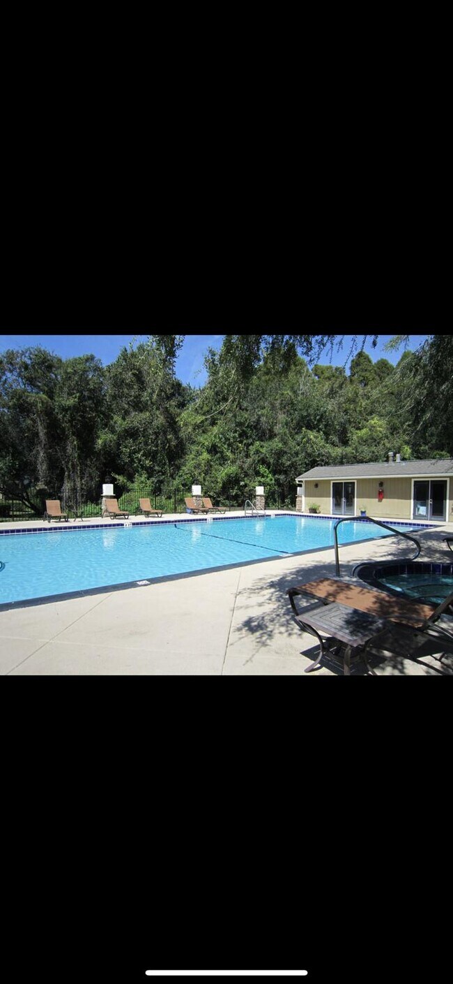 Building Photo - 13405 Arbor Pointe Cir