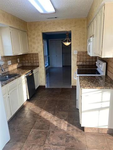 Building Photo - 1032 Gannon Dr