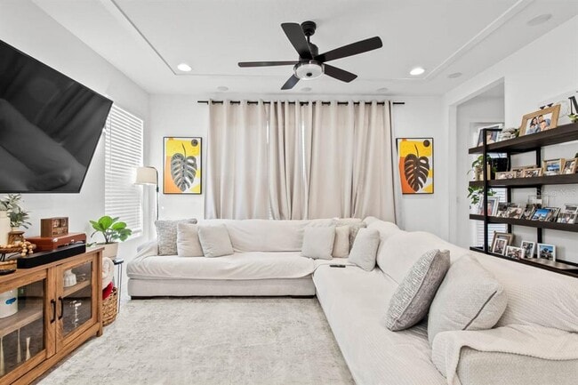 Building Photo - 6262 Goldcoast Ave