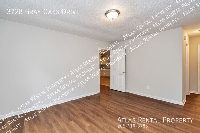 Building Photo - 3728 Gray Oaks Dr