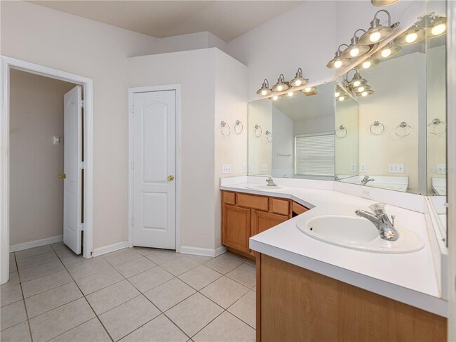 Building Photo - 11556 Misty Isle Ln