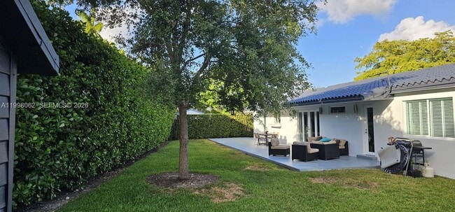 Building Photo - 10900 SW 107th Ave