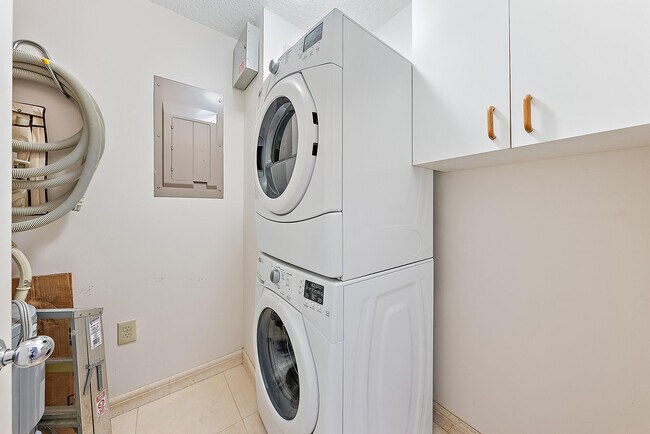 Building Photo - 926 Oak Harbour Dr