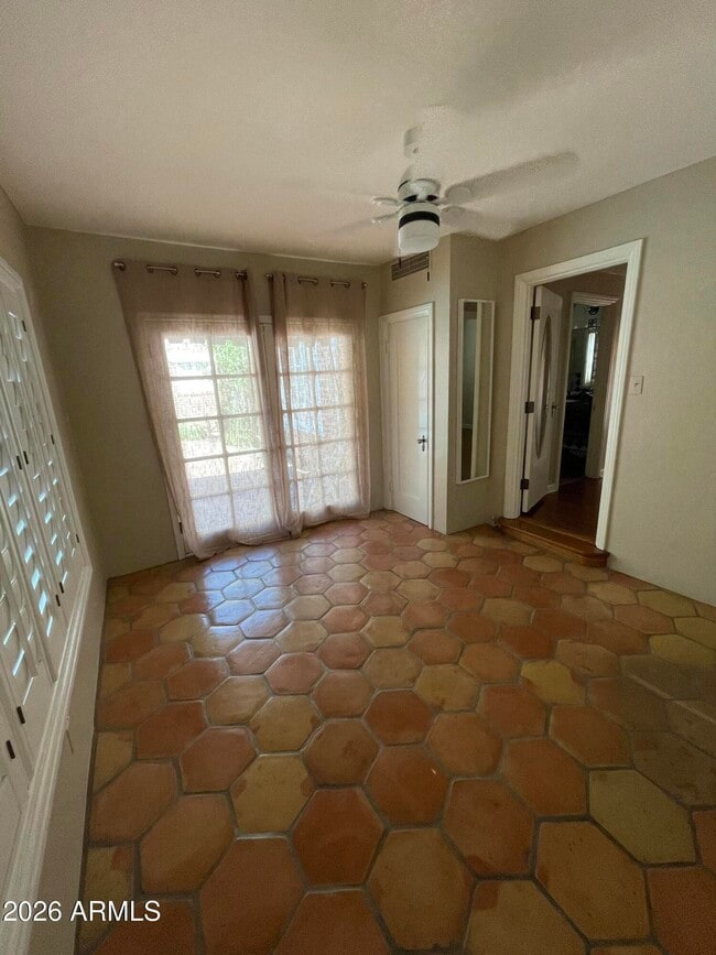 Building Photo - 2021 N Alvarado Rd