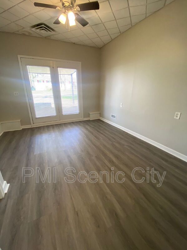 Building Photo - 168 Reynolds Dr