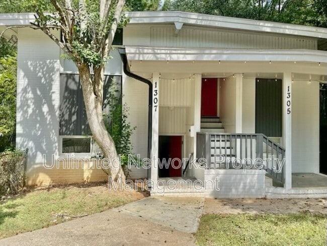Primary Photo - 1307 Clermont Ave