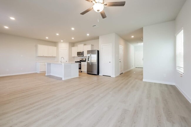 Building Photo - 20043 Briarcliff Pk Ln