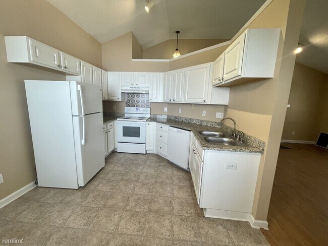 Building Photo - 3 br, 2 bath House - 3353 Neptune Dr