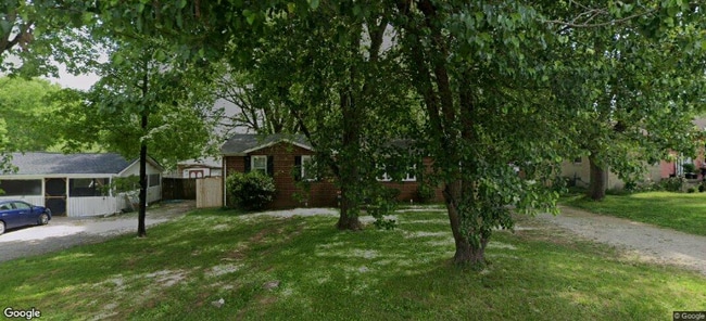 Building Photo - 204 Warwick Ave