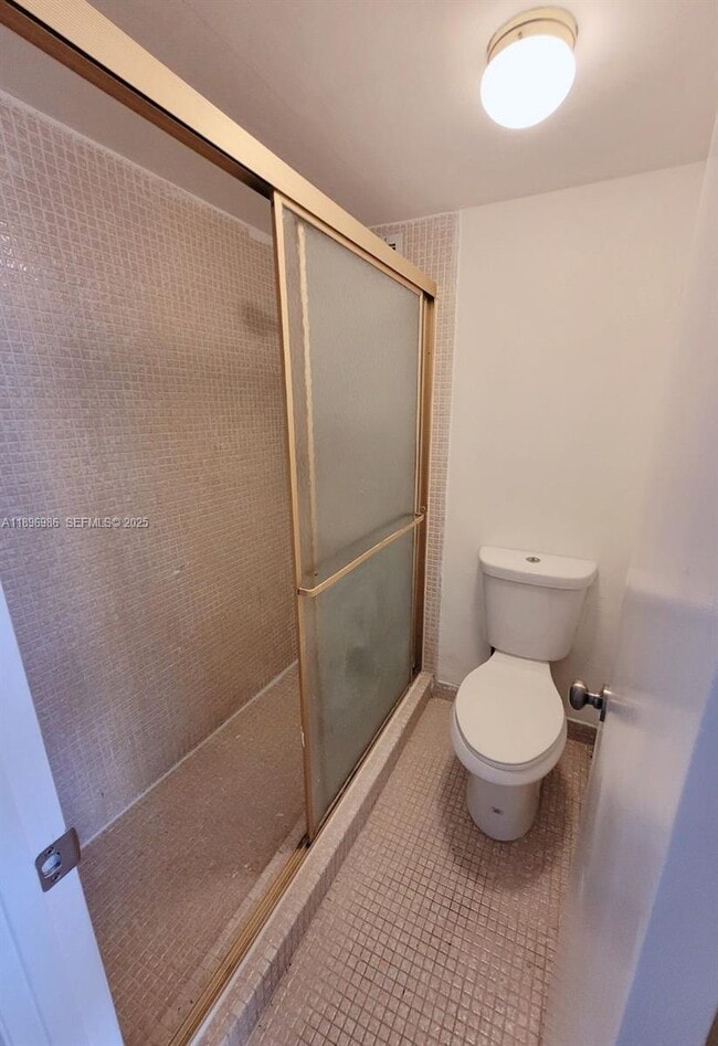 Building Photo - 2025 NE 164th St