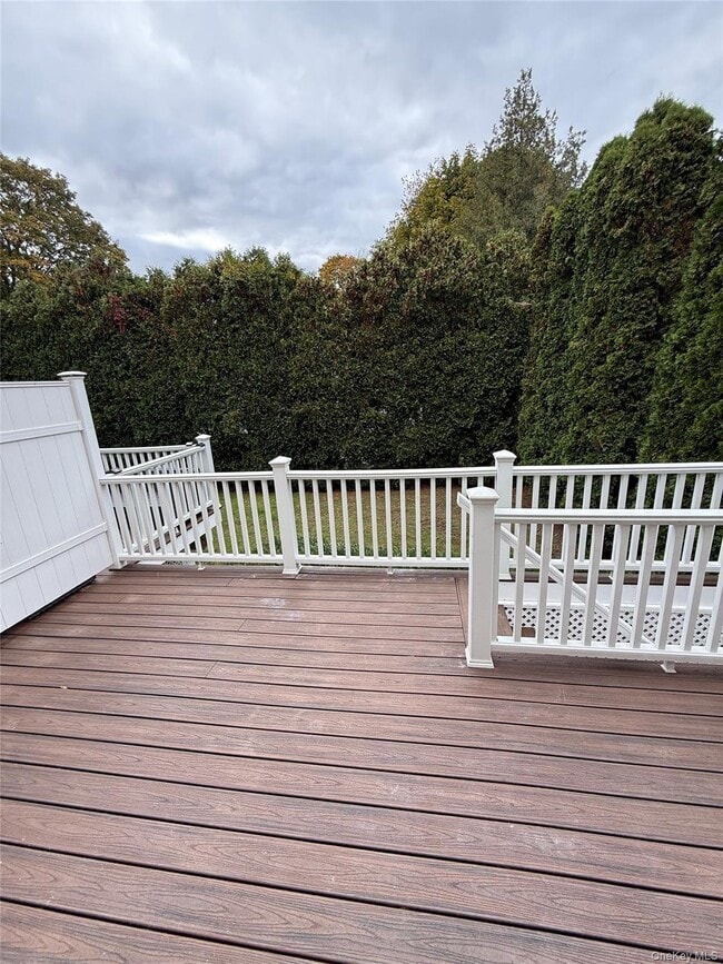 Building Photo - 114 Sterling Ave